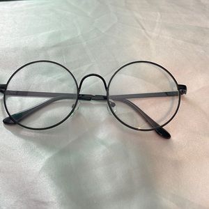 Circle glasses